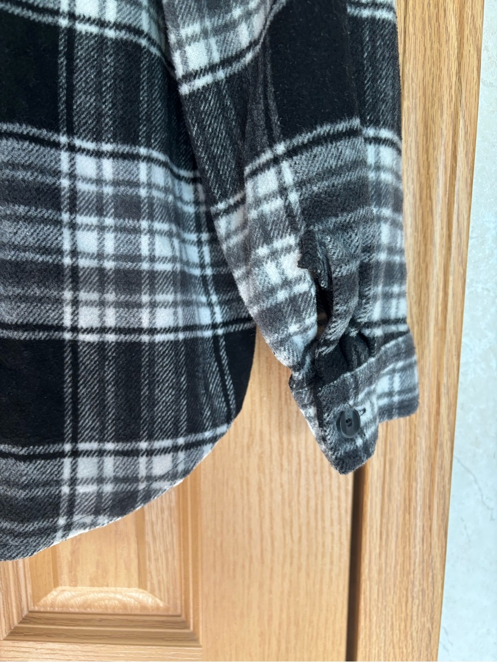 Ardene Black & White Oversized Plaid Button-Down Shirt - Picture 12 of 14